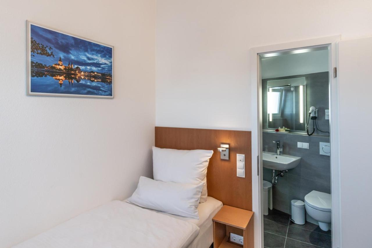 Hotel Elysee Зелингенщад Екстериор снимка