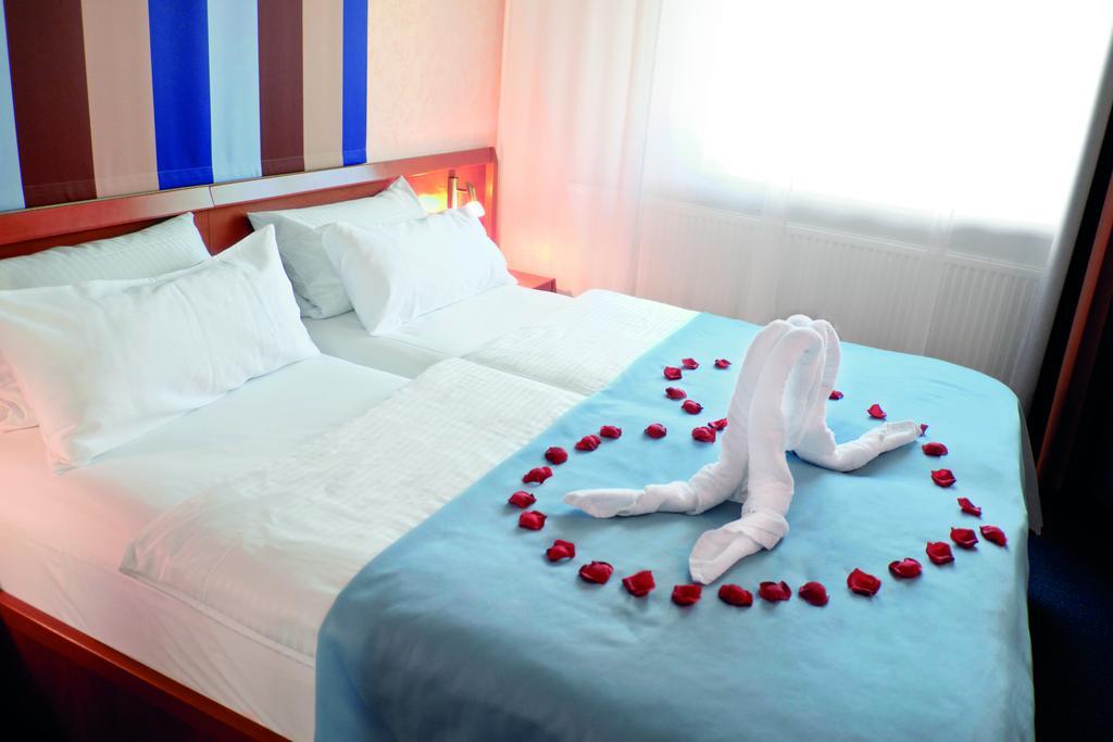 Hotel Elysee Зелингенщад Екстериор снимка